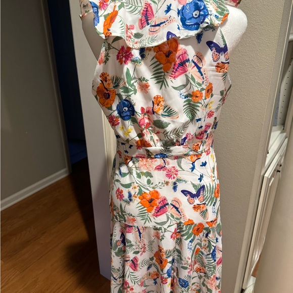 Cupio White Floral Multicolored V Neck Formal Hi-low Maxi dress - Picture 4 of 6